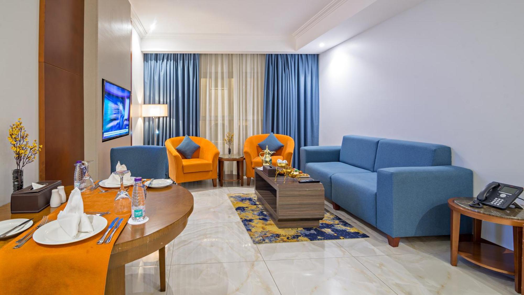 Jiwar Almasi Hotel Djedda Buitenkant foto