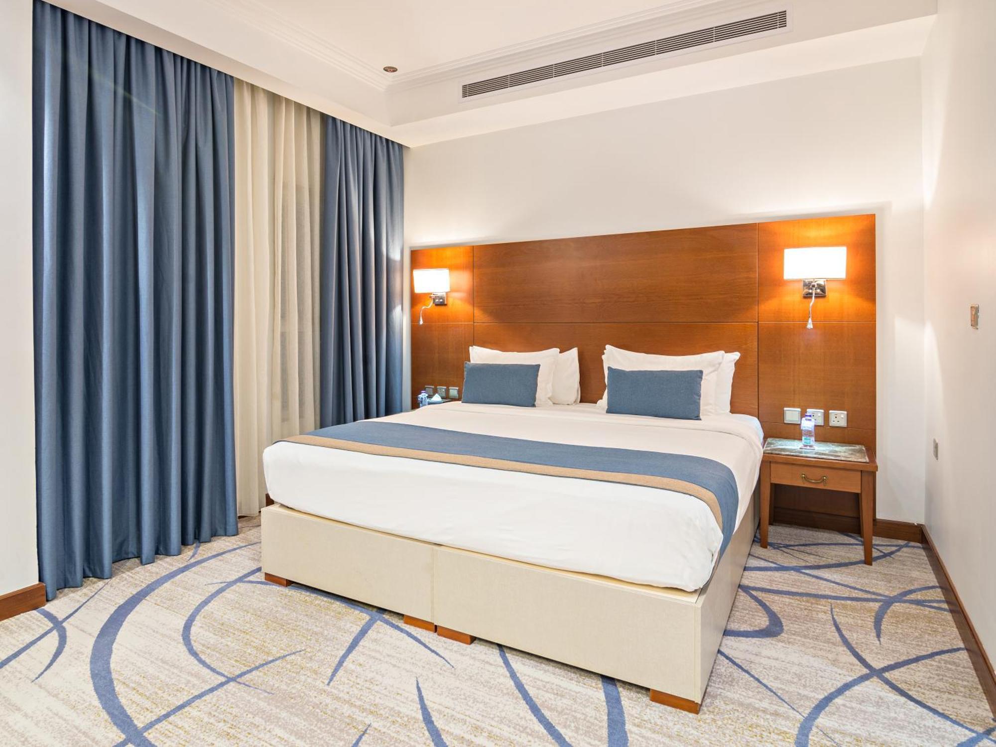 Jiwar Almasi Hotel Djedda Buitenkant foto