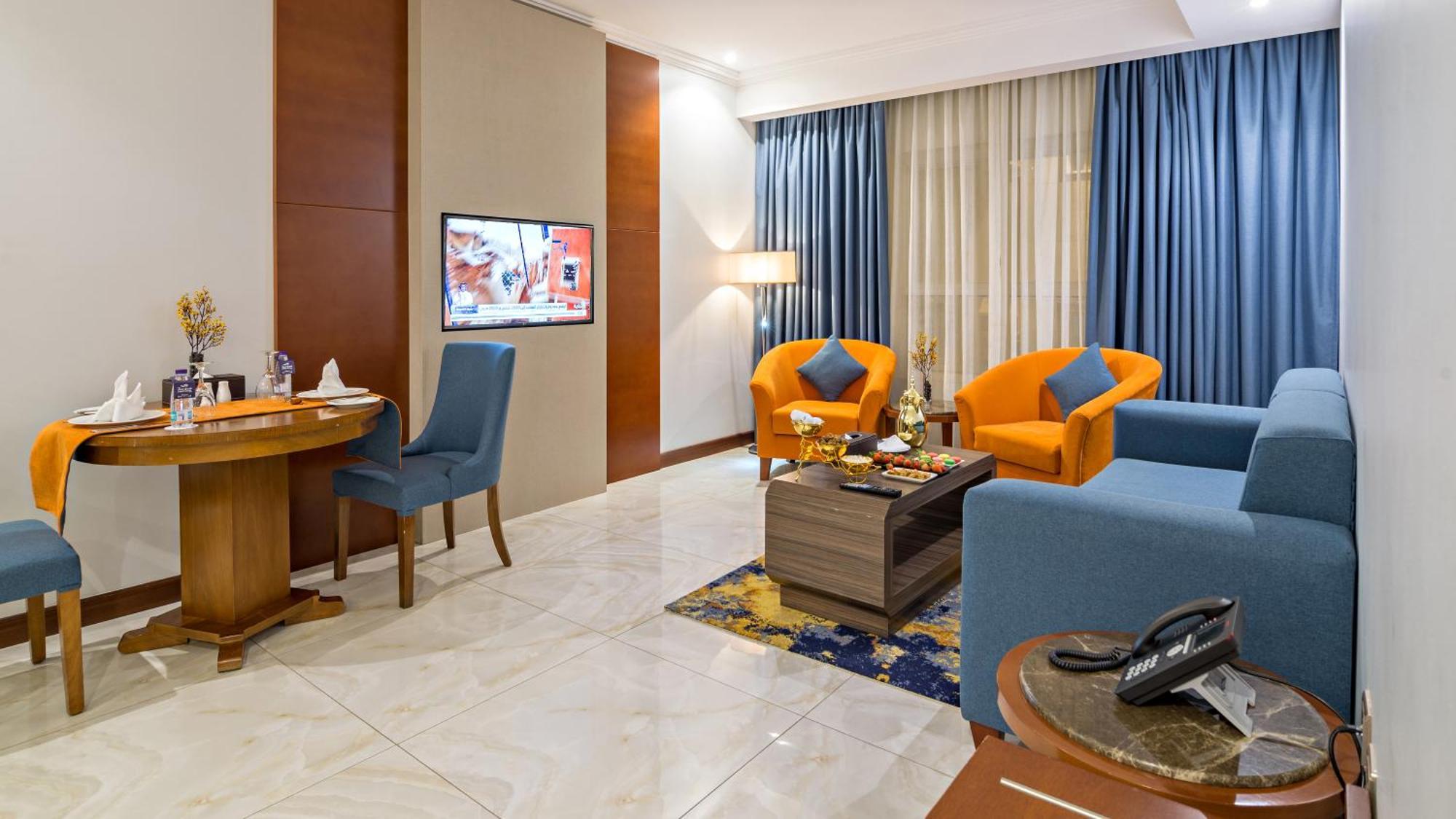Jiwar Almasi Hotel Djedda Buitenkant foto