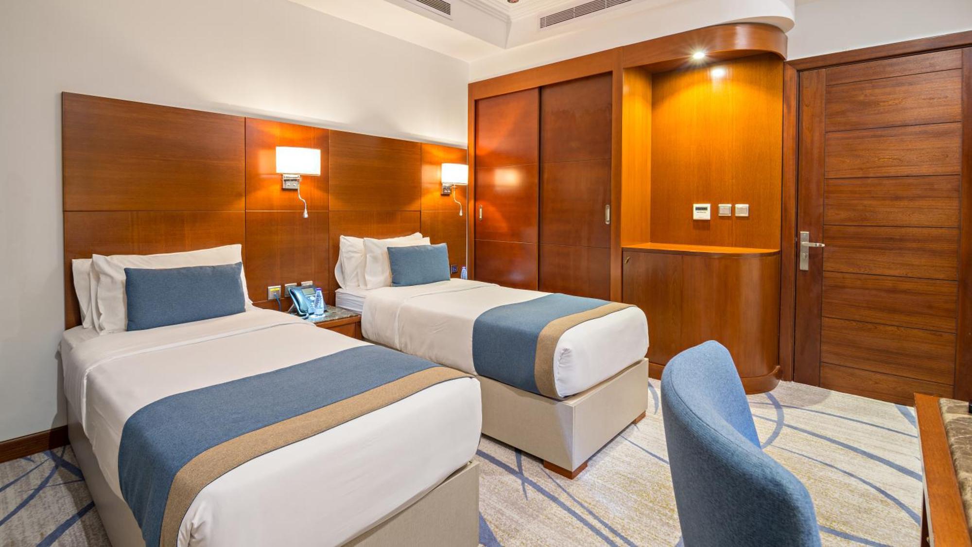 Jiwar Almasi Hotel Djedda Buitenkant foto