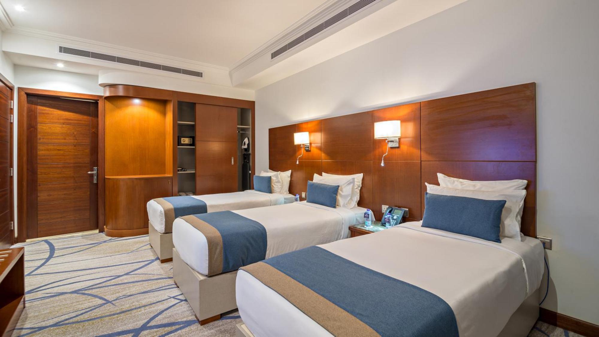 Jiwar Almasi Hotel Djedda Buitenkant foto