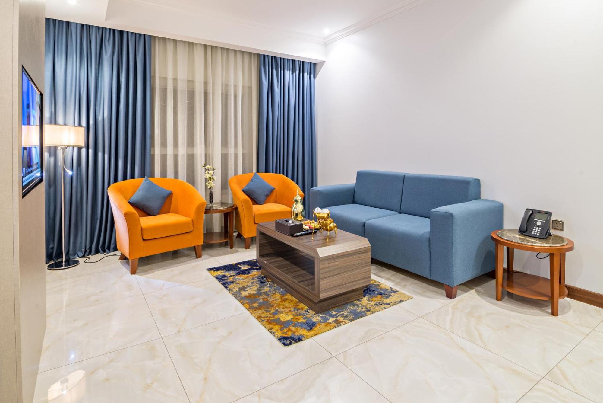 Jiwar Almasi Hotel Djedda Buitenkant foto